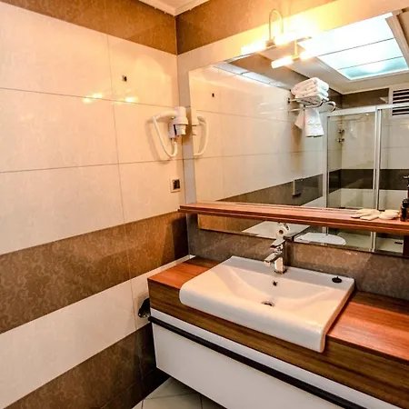 Hotel Grand Akcali 3*